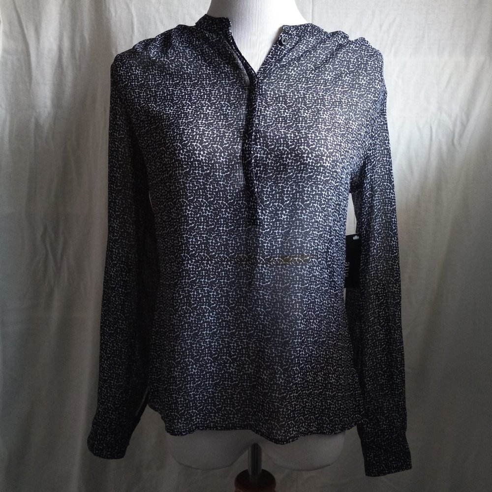 Black and White Long Sleeve Blouse Size XS